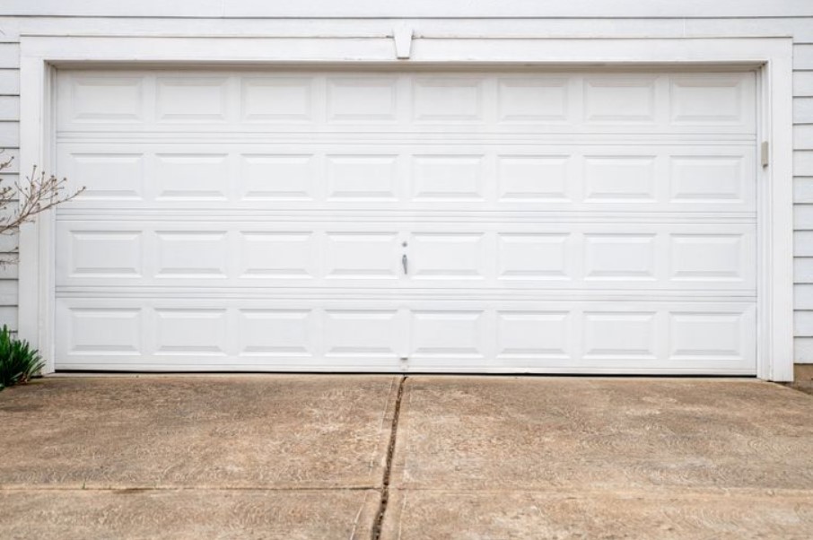 5 Simple Things to Check When Doing Garage Door Repairs